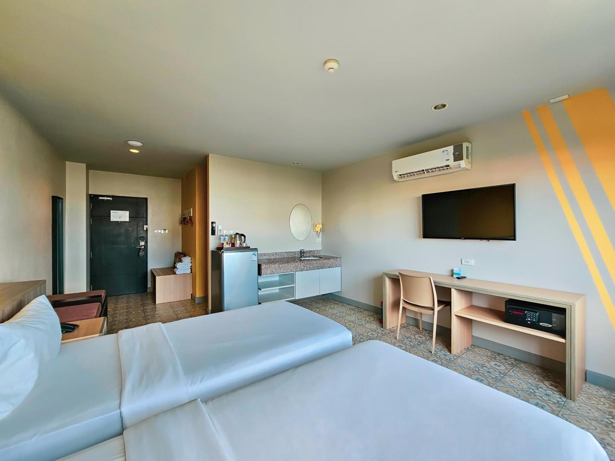 Recenta Suite Phuket Suanluang Dış mekan fotoğraf