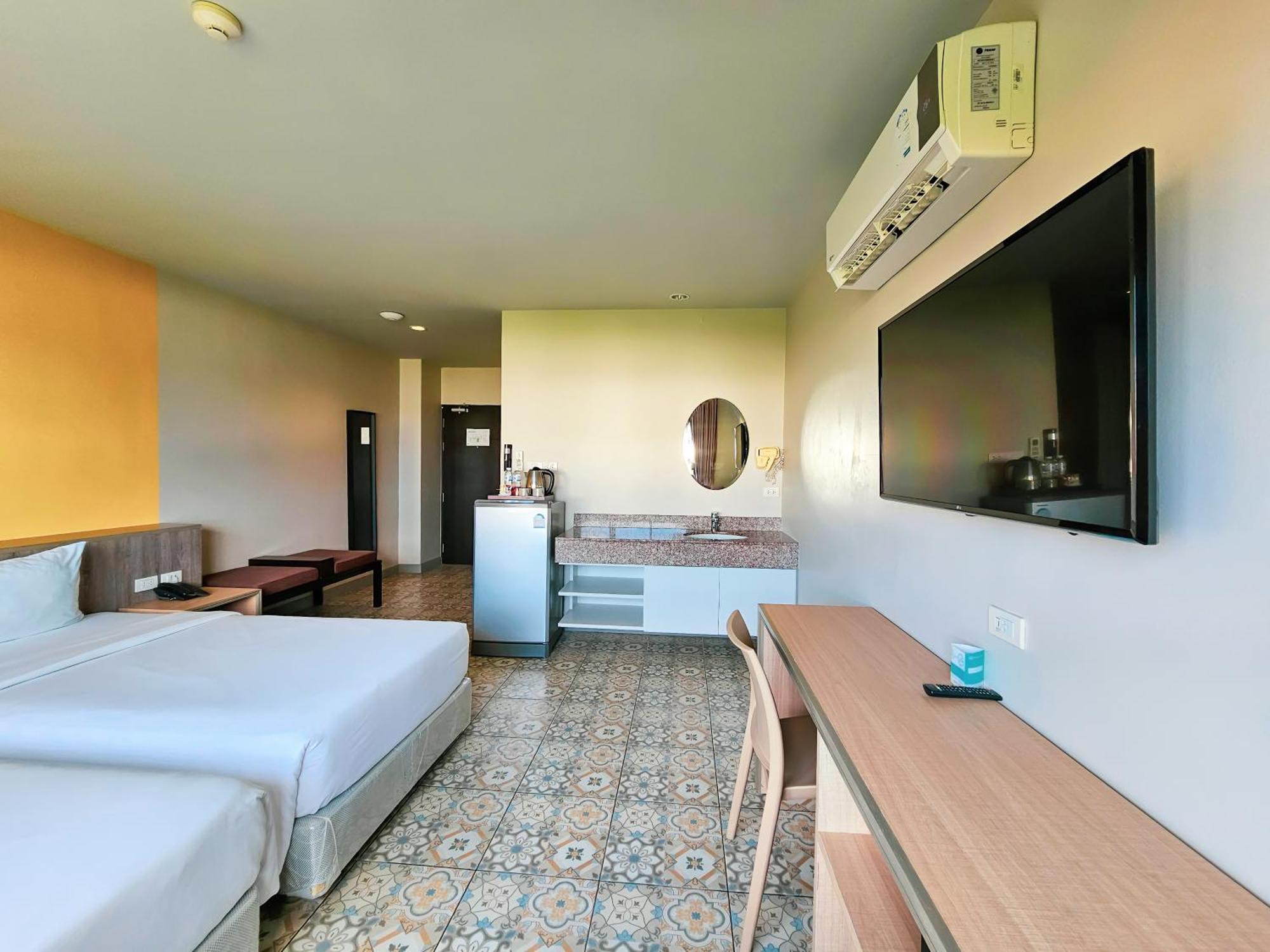 Recenta Suite Phuket Suanluang Dış mekan fotoğraf
