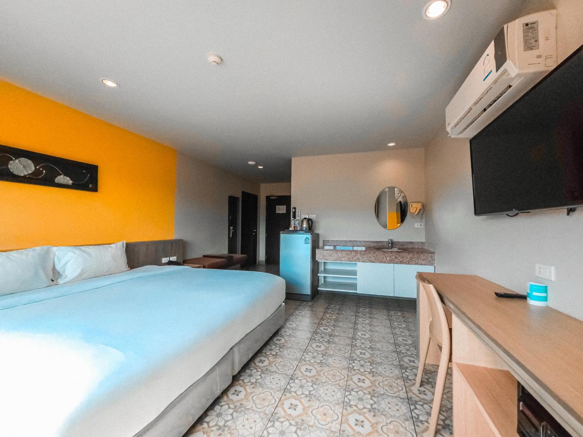 Recenta Suite Phuket Suanluang Dış mekan fotoğraf