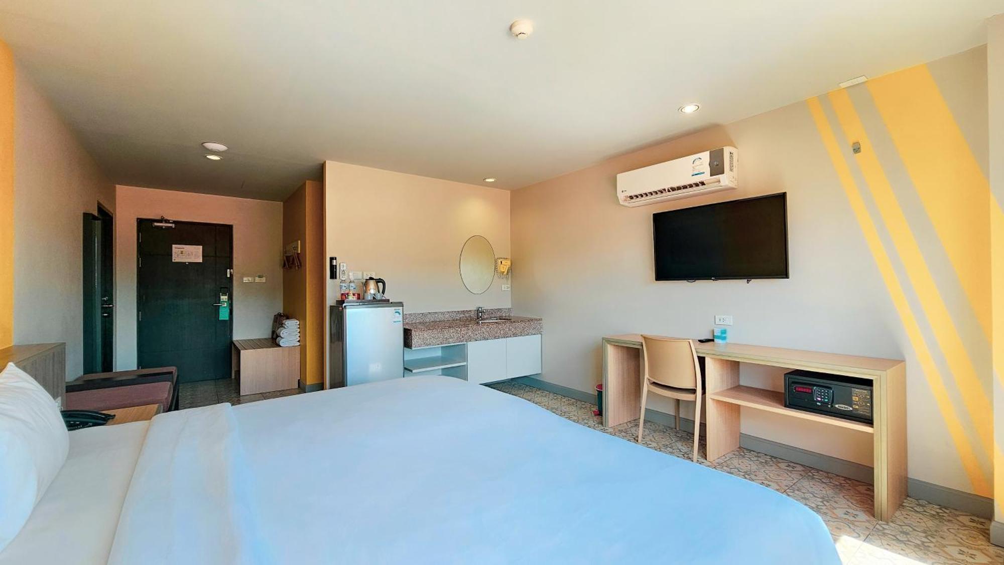 Recenta Suite Phuket Suanluang Dış mekan fotoğraf